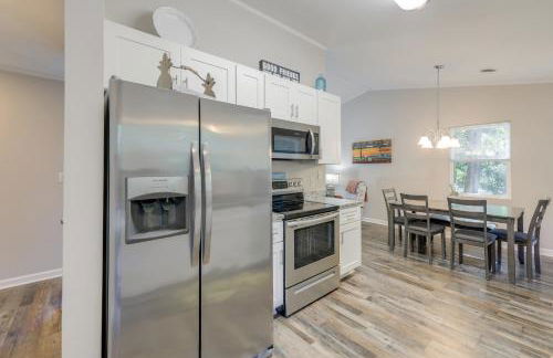 Lovely Emerald Isle Home, Walk to Beach! - Foto 10