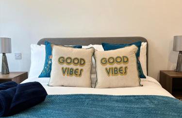 1 bed home away from home - Photo 1