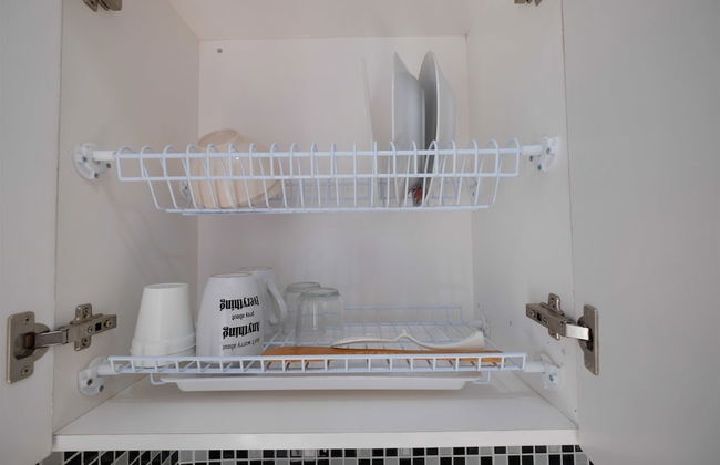 Best Deal Studio Bassura Apartment - Foto 15