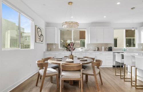 Central Santa Ana - Modern 4BR Home Near Disneyland - Foto 21