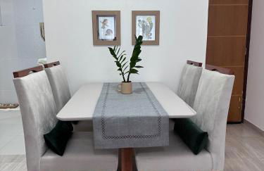 Apto com conforto e ótima localização - Foto 21