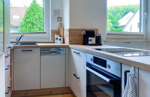 Kleines Glück zentral mit Balkon und Parkplatz - Foto 3