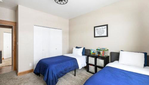 Great Falls Luxe Haven 4BR Gym Office and Hot Tub - Foto 2