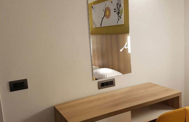 Sunny Days Hotel Apt - Photo 34