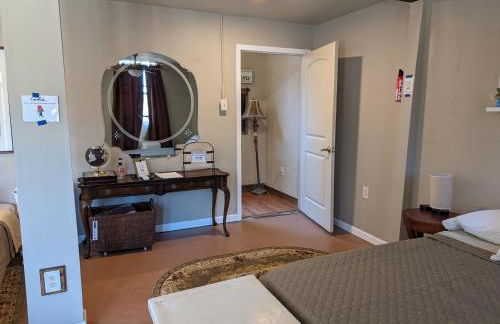 Rustic Rooms Barn Loft (Upstairs Studio Apartment) Near Kings Canyon & Sequoia National Parks - Foto 10