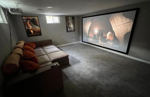 Cozy Hot Tub Escape - Pool Table & Home Theater - Foto 2