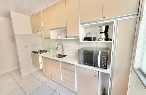 Apto Aconchegante Com Ar, Wi-Fi Garagem e Piscina - Foto 9