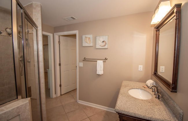 Spacious Ocean View Home w/ New Furniture, Huge Deck, & Wifi - Foto 35