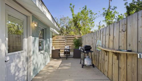 Cozy Near AMI Patio BBQ TV - Foto 2