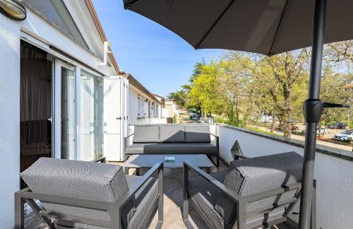 Traumhaftes Apartment nur 300 Meter zum Strand mit Blick auf Tennisplatz - Hund willkommen - Foto 1