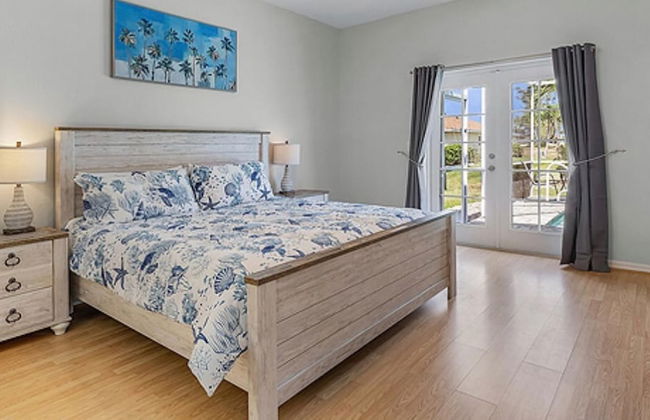 Family Friendly - Private Pool - Sleeps 10 - Foto 4