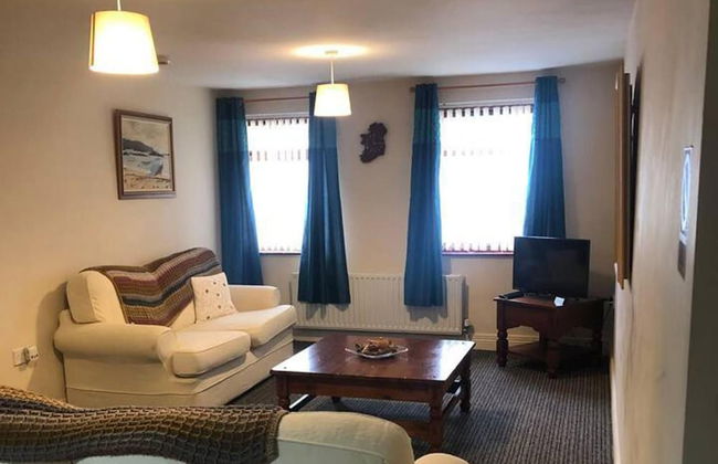 Central 2 Bed Apartment Above Great Derry Pub - Foto 7