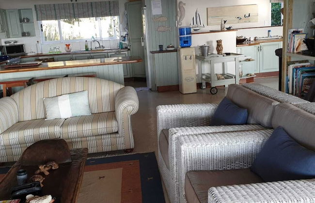 Kangela 11 - Photo 7