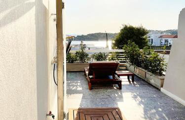 Blue Bay Vouliagmeni Luxury Apartment - Photo 49