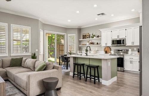 Modern & Comfortable with Luxury Master Suite - Foto 1