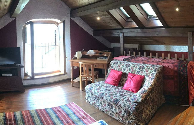 Cottage in Italy With Alpine Fireplace - Foto 8