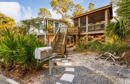Sunset Breeze Marsh View Treehouse Retreat - Foto 30