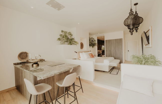 Comfy Studios Hotel - Photo 39