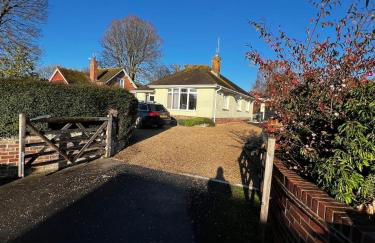 Big Group Bungalow, Sleeps 9, Perfect for Families - Photo 17