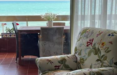 Acogedor y Amplio Apartamento familiar a pie de playa - Photo 3