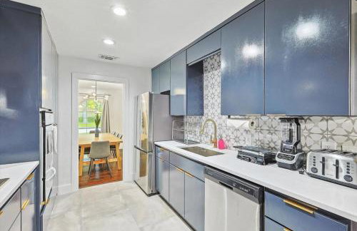 5-BR Relaxing Retreat with Pool Hot tub Fire Pit - Foto 17