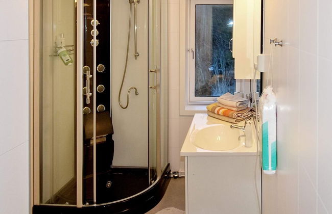 8 Person Holiday Home in Revsnes - Foto 16