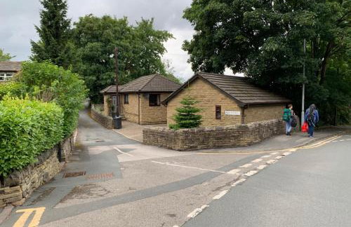 Lister Park Bradford Stylish 1bed Coach House - Quiet & Tranquil Cottage & Parking - Foto 12