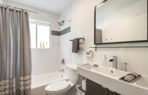 Quiet Haven with Huge Fenced Yard Fast Internet by Lodgewell - Photo 12