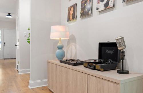 Raleigh Executive 2BR, Newly Furnished, Fenton & N Hills - Foto 28