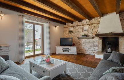 Rustic villa Marijanin Vrt with pool in Tinjan - Foto 13