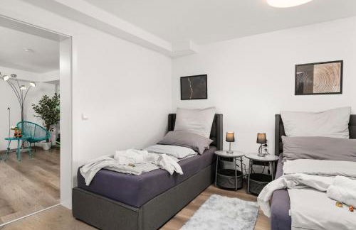 MOLA Apartments-Ferienwohnung für 5 Personen-separater Eingang-Gratis Parkplatz-Terrasse-Grill-Highspeed WLAN-auch für Langzeit geeignet - Foto 14