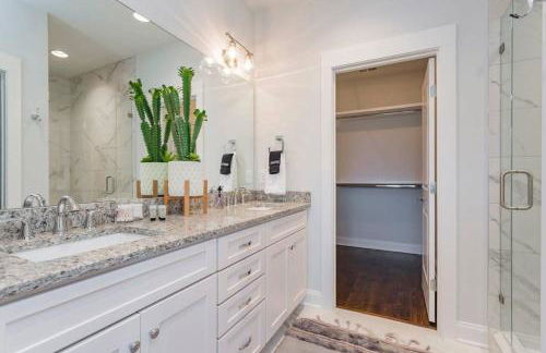 2 5 miles to DWNTN 3 King Beds - Garage Parking - Foto 13