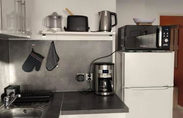 Studio calme et paisible, climatisé avec terrasse au dernier étage, 100m du tramway et 20 min de la promenade des anglais - Foto 6