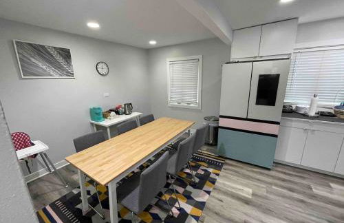 Cozy Home near O HARE fast internet 6 cars parking space - Foto 26