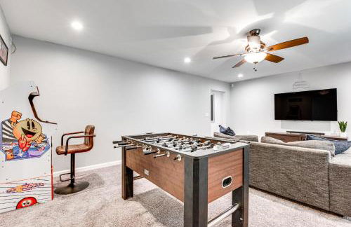 Game Room and Peaceful Deck Dacula Family Home - Foto 13