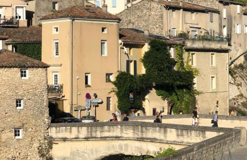 La Maison du Pont Romain - Photo 1