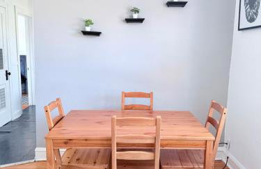 Free Parking! Private Rooftop! 3bd near downtown! - Photo 17