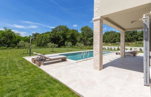 3 Bedroom Awesome Home In Nedescina - Foto 11