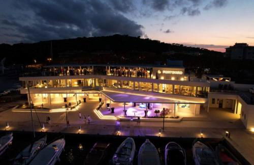 A&A Brothers Boutique -The Suites Apartments- - Foto 35