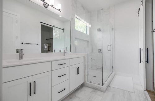 New Modern 3BR 2.5BA North Loop, Cowboy Pool and Patio by Austin Vacay - Foto 14