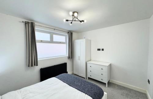 Modern 2 Bedroom Apartment - Near Hospital & Racecourse - Foto 27