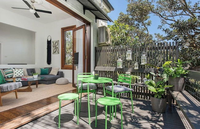 Historic 1890s House With Terraced Backyard Deck H346 - Photo 13