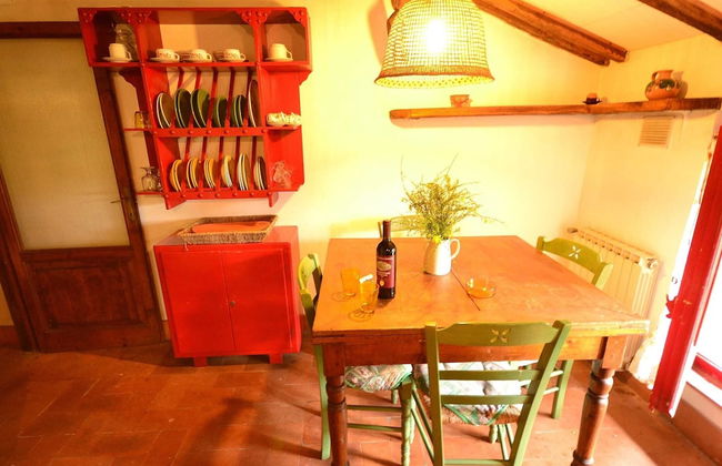 Peaceful Retreat With Shared Pool - Photo 20