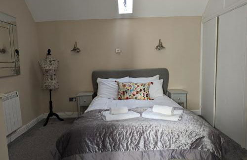 The Courtyard Apartment at Cefn Tilla Court, Usk - Foto 6