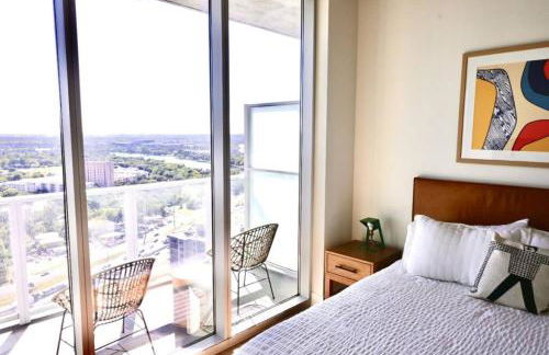 Luxury 1BR with Views, Rooftop Pool and Walk To Rainey St. - Foto 21