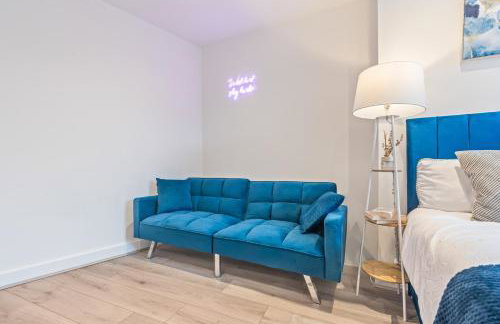 Central 2 Bedroom Apartment with Free Parking Sleeps 8 & Walk to City Centre & Arena - Foto 60