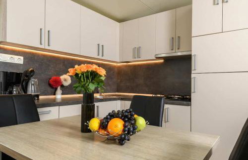 Cozy and Chic Little House with pool Ivinj - 5 - Foto 25