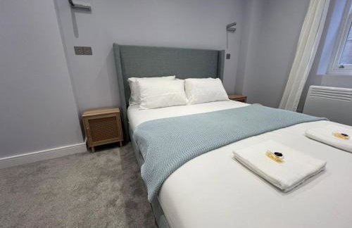 Queen Apartment - High Spec - En-Suites - 7 Guests - Foto 10