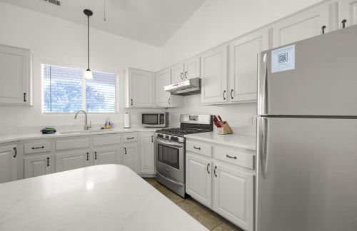 Near Zion Remodeled 4BR Sleeps 10 Patio - Foto 1