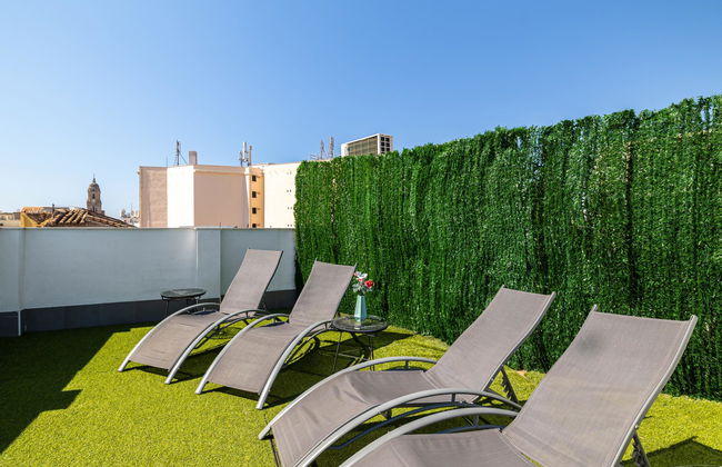 1 bed Superior Holidays2Malaga - Photo 17